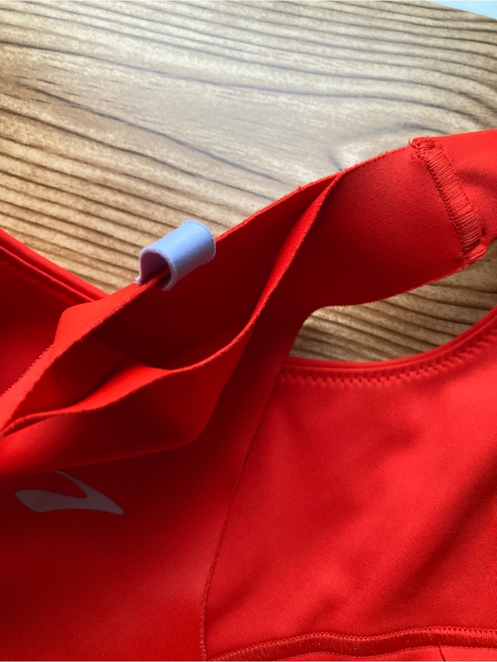 Brooks Drive 3 Pocket Sports Bra 36A/B 36A 36B Running Pockets Salsa Red - Picture 4 of 5